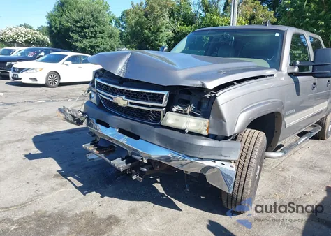 2006 Chevrolet Silverado 2500Hd Lt3 z USA, uszkodzony, nr VIN 1GCHK23U66F262778